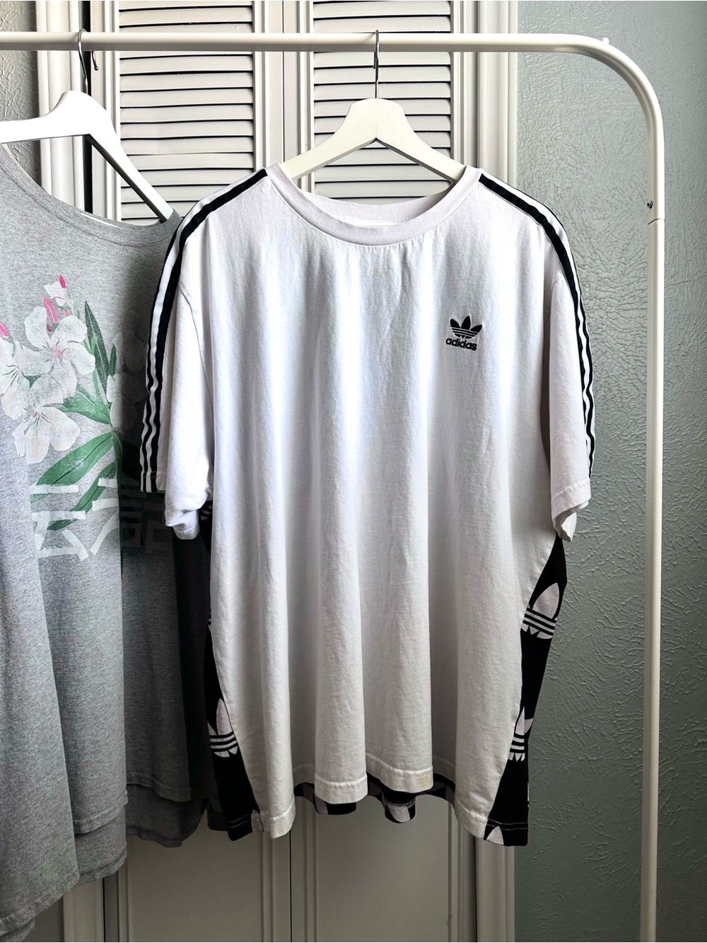 Men’s Adidas Oversized Shirt